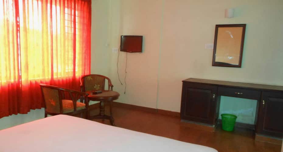Silver Heights Homestay, Valparai 5